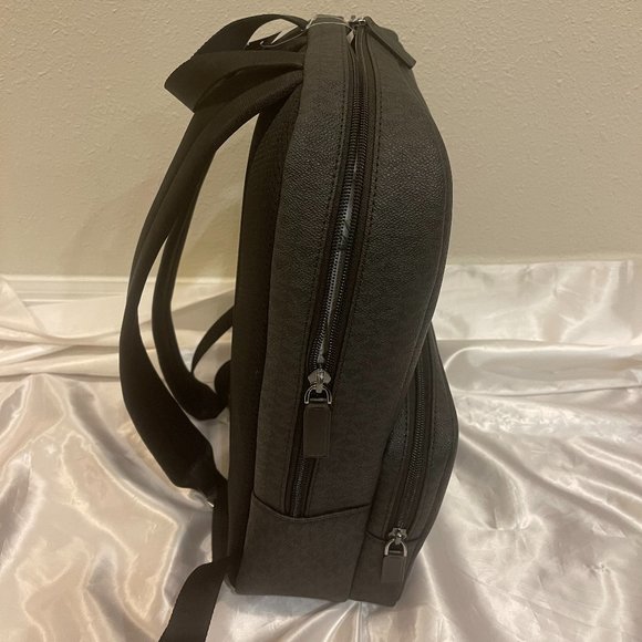 Michael Kors Jet Set MK Logo Men's Backpack - Picture 3 of 12